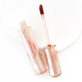 Lip gloss shiny matte