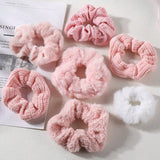 Scrunchies peluditas