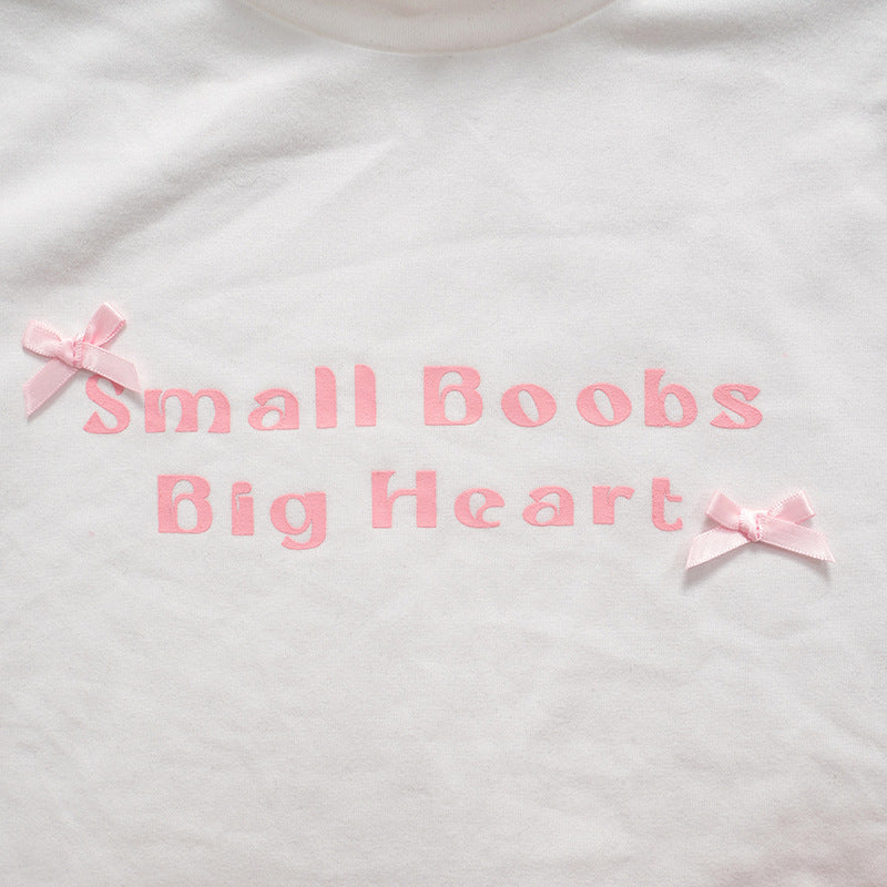 t-shirt small boobs